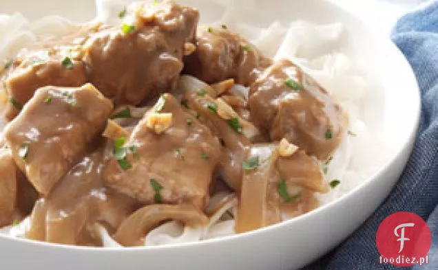 Satay wieprzowy z makaronem ryżowym