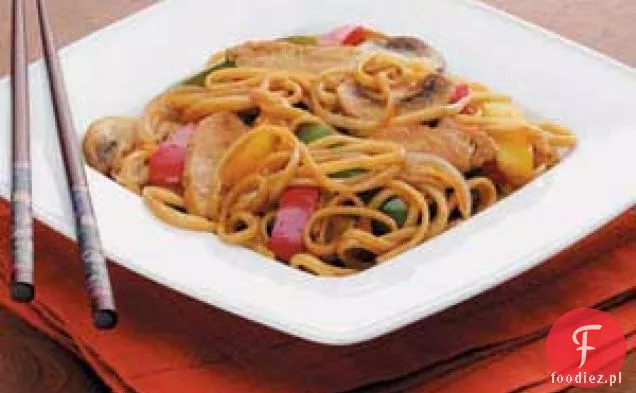 Indyk Lo Mein smażony na patelni