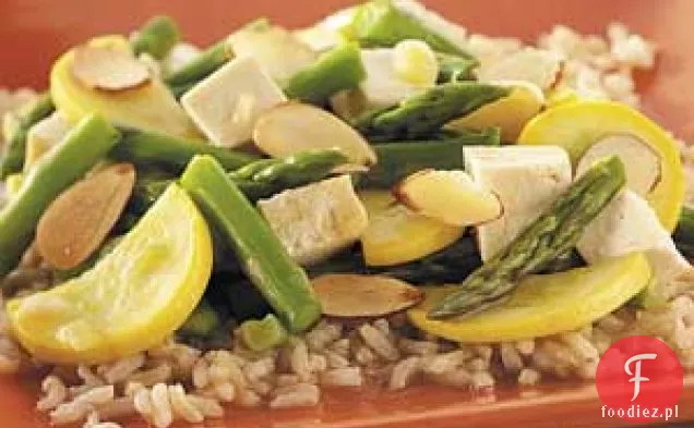 Smażone szparagi z tofu