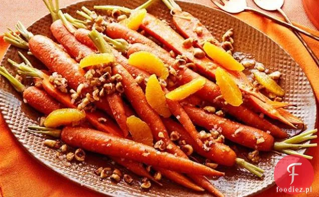 Marchewki z winegretem pomarańczowo-orzechowym