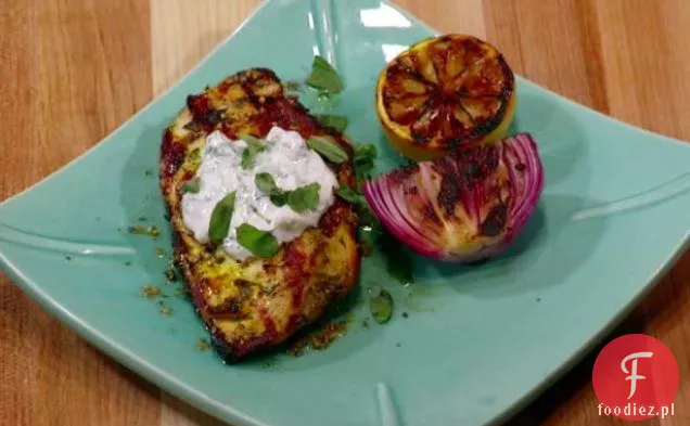 Grillowany niezwykły kurczak z greckim tzatziki