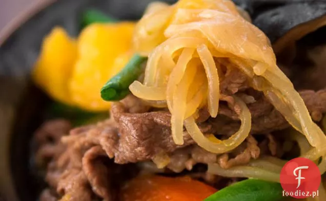 Niku Jaga (wołowina z ziemniakami i marchewką)