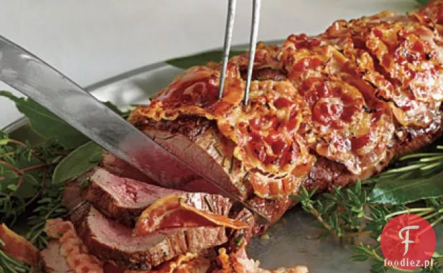 Polędwica wołowa w Pancetcie z bitą śmietaną chrzanową