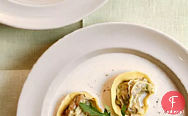 Zupa Z Topinamburu Z Pieczarkami Tortellini