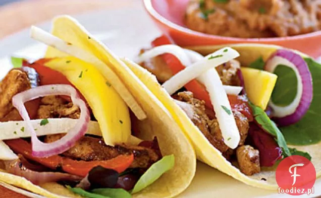 Fiesta Chicken Tacos z mango i sałatką Jicama