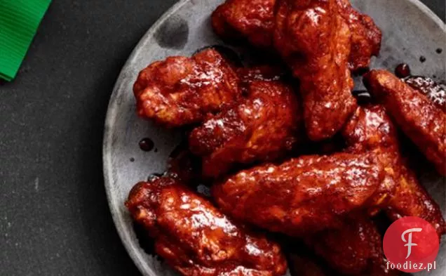 Bobby Flay ' s Hot Wings with Blue Cheese-yogurt Sauce