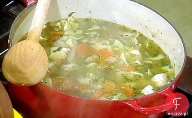 Szybka zupa z kurczakiem i makaronem