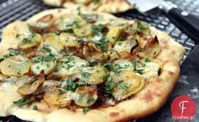 Pizza Z Ziemniakami I Serem Pleśniowym