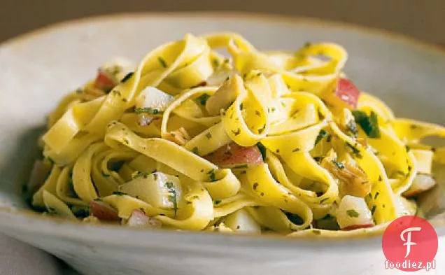 Fettuccine z sosem z małży i ziemniakami