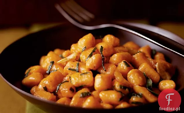 Słodkie ziemniaczane Gnocchi z sosem jabłkowym