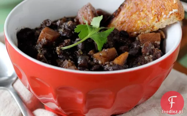 Czarna Fasola, Słodkie Ziemniaki I Quinoa Chili