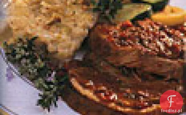 Łopatka Cielęca z borowikami, czosnkiem i rozmarynem