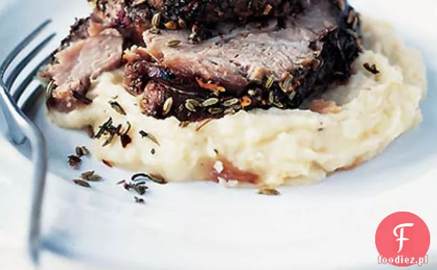 Wolno pieczona toskańska wieprzowina z pieczonym czosnkiem