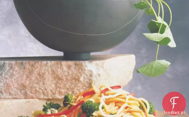 Makaron Udon Z Brokułami I Papryką