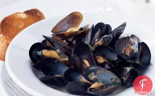 Moules-Marinière aux Fines Herbes (małże z drobnymi ziołami)