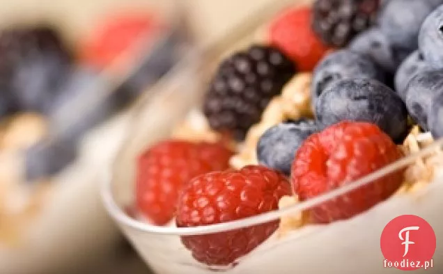 Berry Creamy Quinoa Parfait