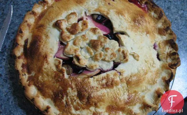 Concord Grape & Apple Pie