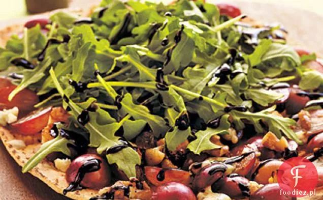 Winogron, sera pleśniowego i pizzy orzechowej