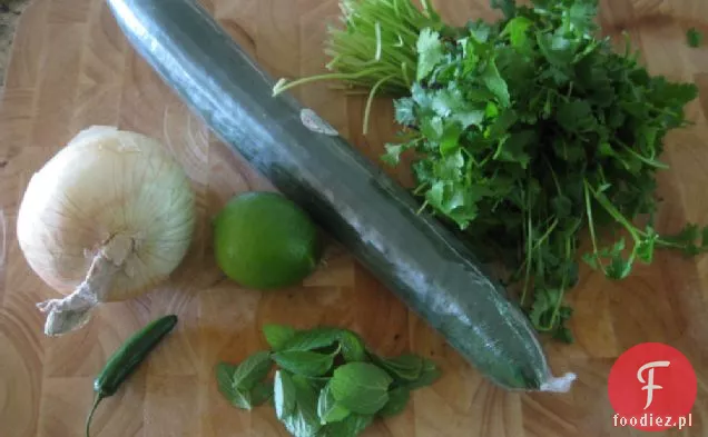 Grillowany Łosoś Z Ogórkiem + Słodka Salsa Cebulowa