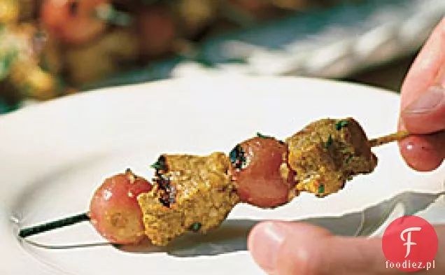 Pikantne Grillowane Wieprzowina & Grape Kebabs