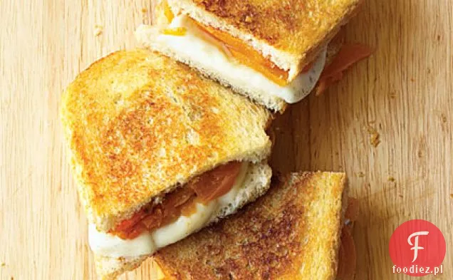 Grillowana świeża Mozzarella i morela na zakwasie