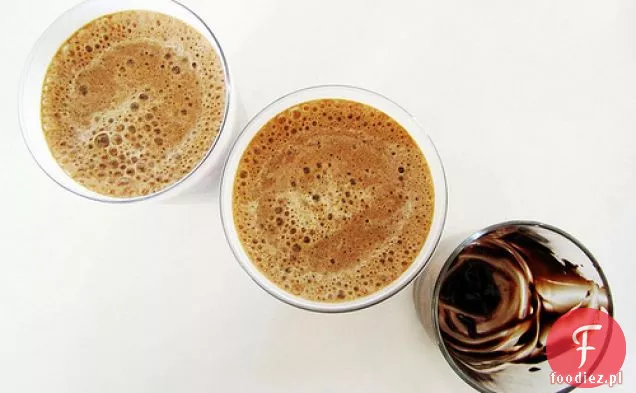 Mocha Bananowa Z Sosem Czekoladowym