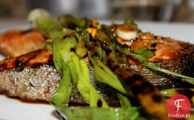 Grillowany Łosoś Z Domowym Sosem Teriyaki I Grillowanymi Szalotkami