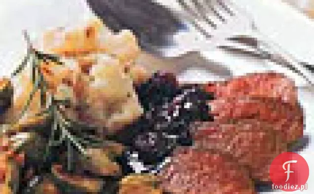 Dziczyzna zapiekana z rozmarynem i suszonymi wiśniami