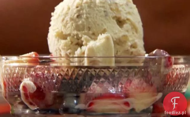 Klon krem jagody i lody orzechowe