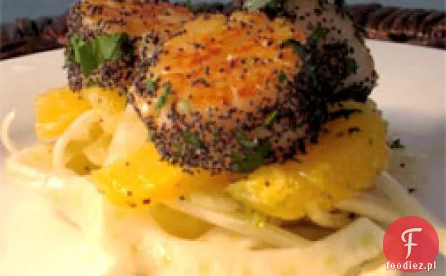 Czarno-pomarańczowy przepis: Mak-crusted Sea przegrzebki na koper włoski A