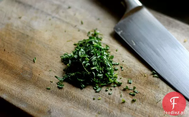 Sałatka Z Dzikiego Ryżu Z Kurkami, Wiśniami I Nerkowcami, Więc