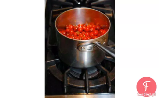 Sos Żurawinowy Z Suszonymi Morelami