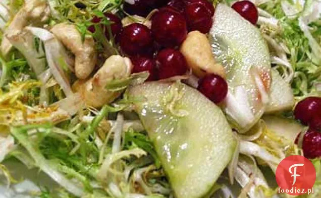 Sałatka Frisée Z Czerwonymi Porzeczkami