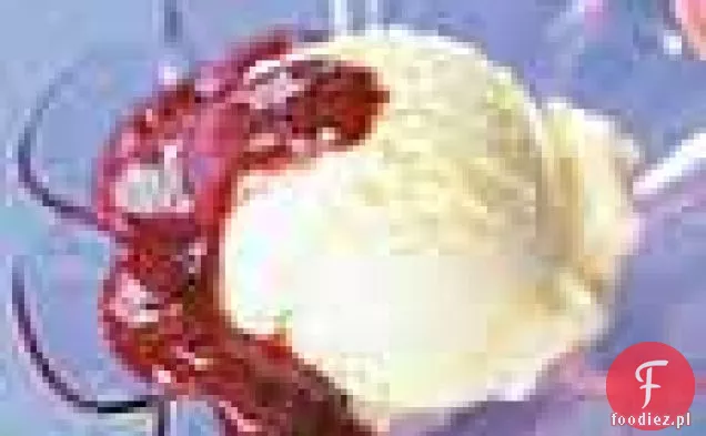 Lody cytrynowe z sosem z czarnej porzeczki