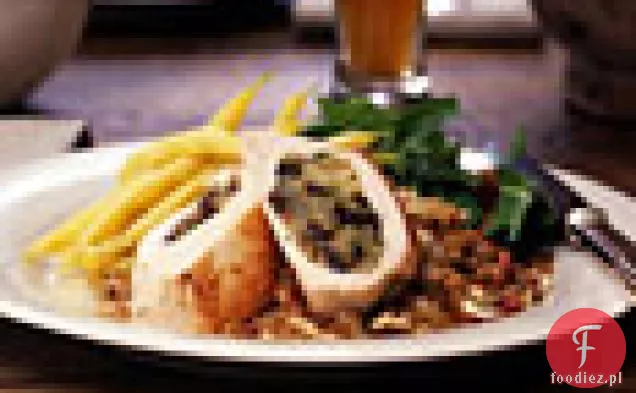 Piersi z kurczaka faszerowane jabłkami, porzeczkami i kminkiem