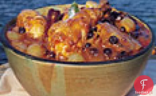 Gulasz z kurczaka, cebuli i rodzynek