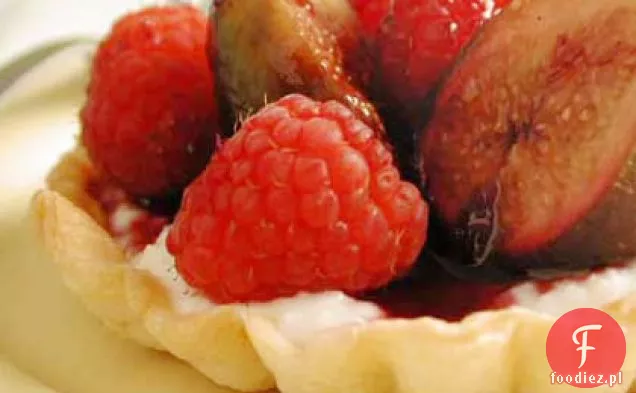 Czerwone wino-gotowane tarty figowe i Ricotta