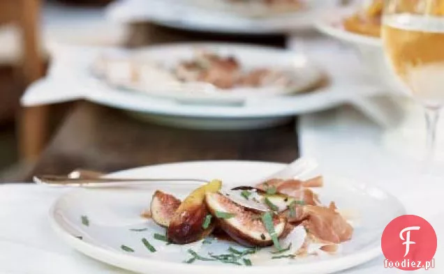 Figi i Prosciutto z miętą i ogolonym Parmigiano-Reggiano