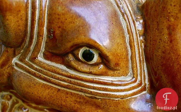 Spaghetti Z Brązowym Masłem, Figami, Orzechami Laskowymi I Bazylią