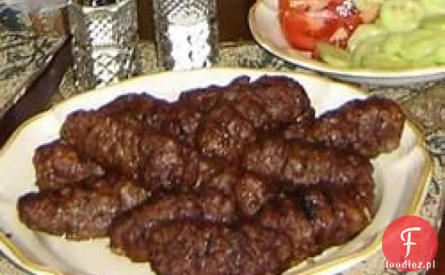 Rumuńskie Bułeczki Z Grillowanym Mięsem Mielonym