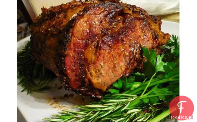 Ziele i sól Crusted stojące żeberka pieczone