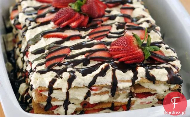 Ciasto truskawkowe bez pieczenia