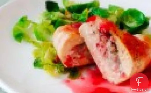 Gorgonzola-nadziewane piersi z kurczaka z truskawkami
