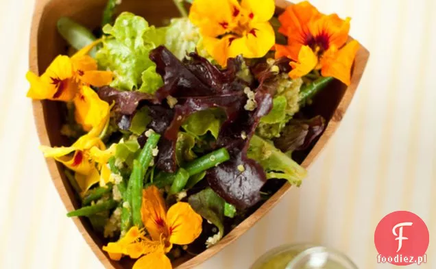 Quinoa I Zielona Sałatka Z Sosem Mango