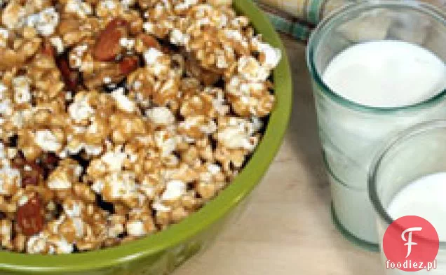 Popcorn karmelowo-migdałowy