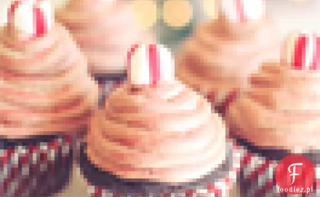 Red Velvet Cupcakes W / Cream Cheese