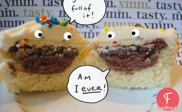 Cakespy: Cupcake-Nadziewane Babeczki
