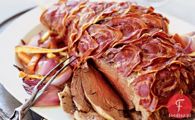 Pieczona noga jagnięca w Pancetcie