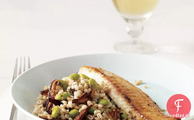 Tilapia z jęczmieniem, Shiitake i sałatką Edamame