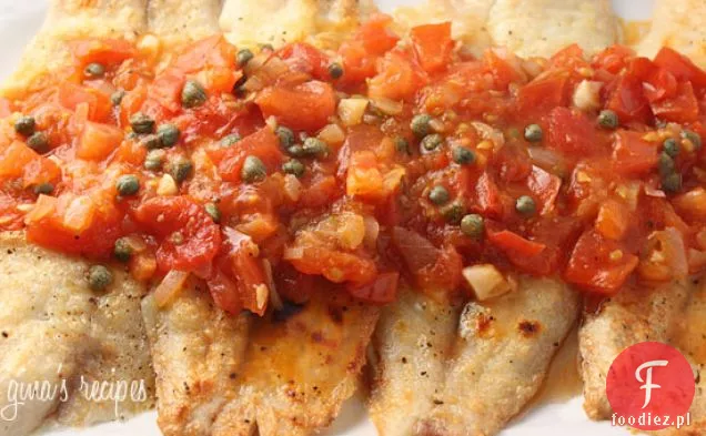 Pieczona Tilapia Z Sosem Pomidorowo-Kaparowym